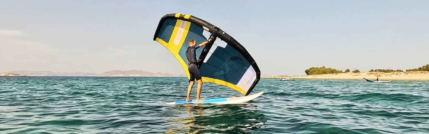 wingsurfing, wingfoil, wingfoiling, wingsurfing