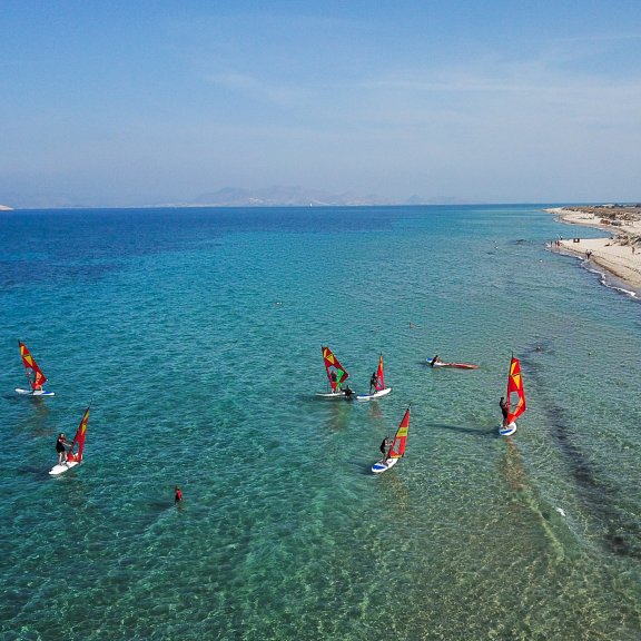 Windsurfing Marmari, Windsurfingkos, Windsurfen, Caravia Beach Hotel, Windsurfschool, Windsurfunterricht, Windsurfen lernen